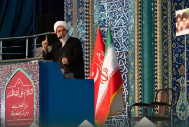 دولت باید یک انقلاب بزرگ اداری رقم بزند