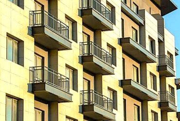 عدم تناسب واحدهای ساخته‌شده با نیاز مردم